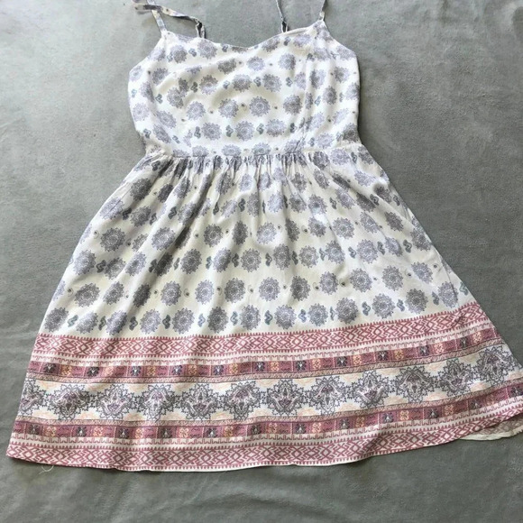 Garage Summer Spaghetti Strap Lightweight Patterned Dress Size Large - Picture 3 of 12